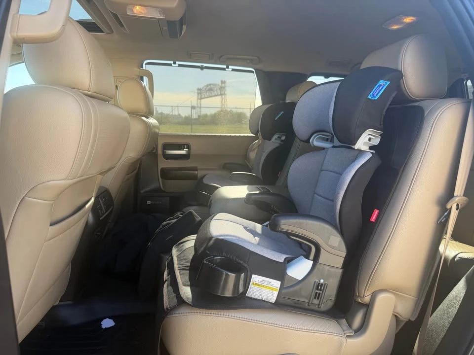 2010 Toyota Sequoia 2nd Gen - Image 7 of 9