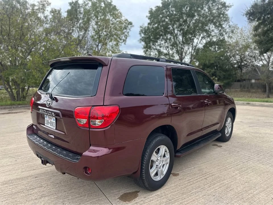2010 Toyota Sequoia 2nd Gen - Image 5 of 12