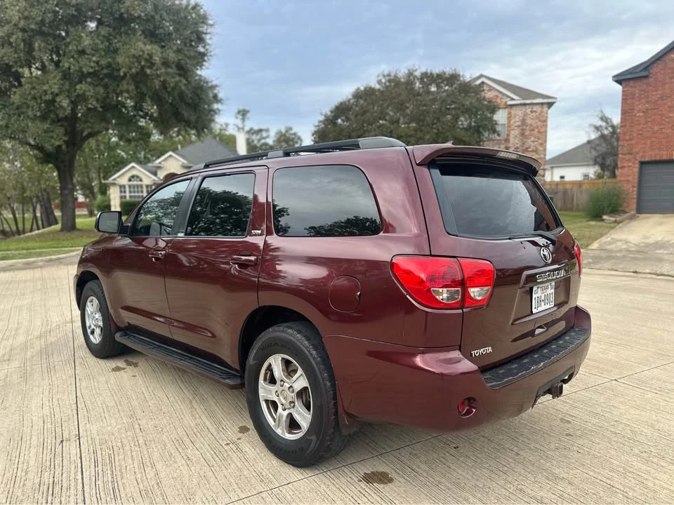 2010 Toyota Sequoia 2nd Gen - Image 4 of 12