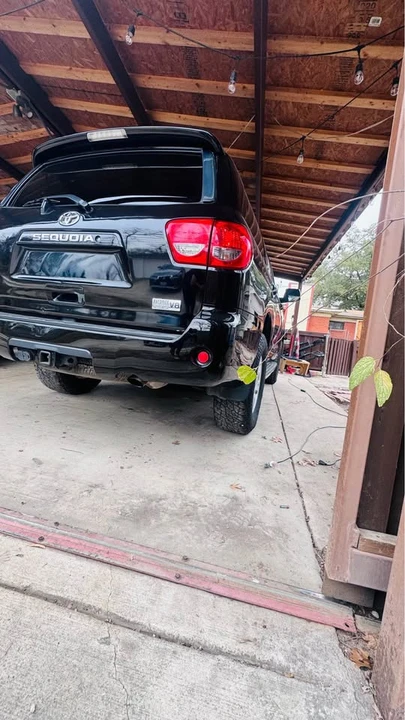 2010 Toyota Sequoia 2nd Gen - Image 9 of 14