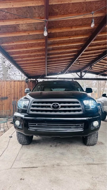 2010 Toyota Sequoia 2nd Gen - Image 2 of 14