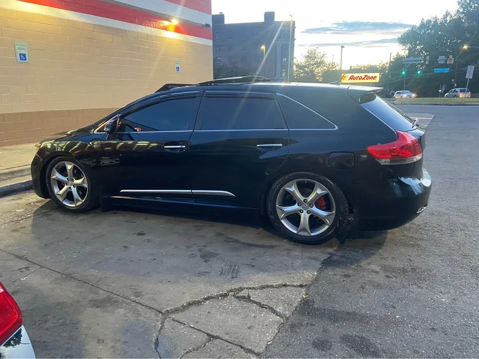 2010 Toyota Venza - Image 3 of 5