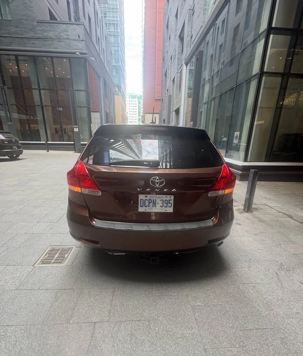 2010 Toyota Venza - Image 2 of 6