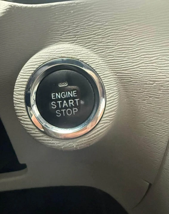 2010 Toyota Venza - Image 3 of 10