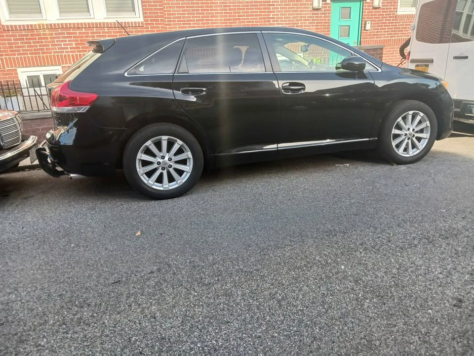 2010 Toyota Venza - Image 3 of 6