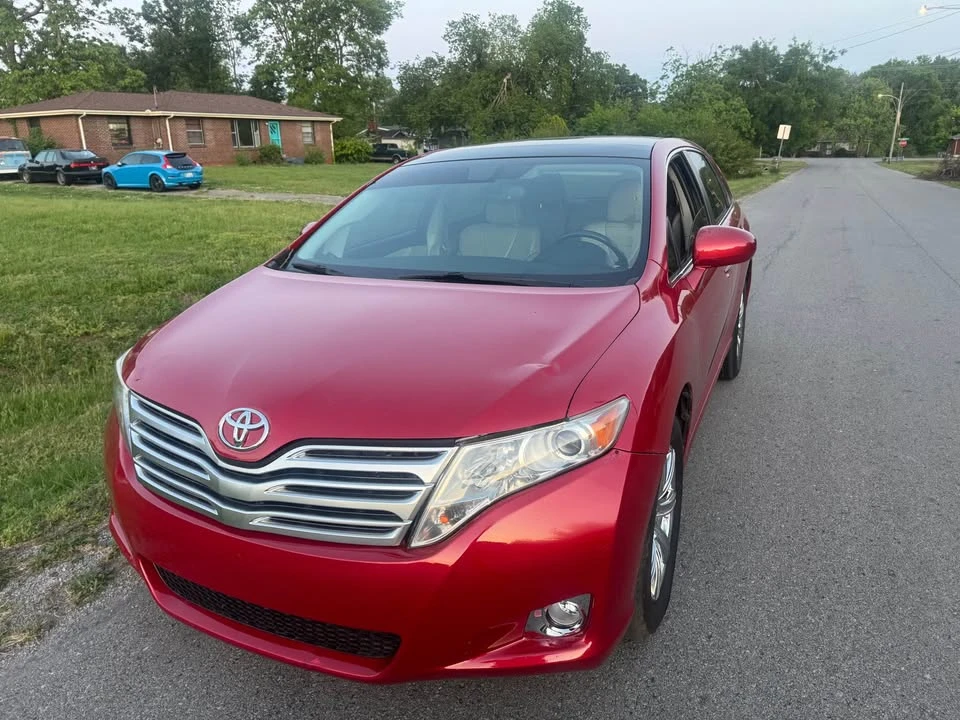 2010 Toyota Venza - Image 2 of 11