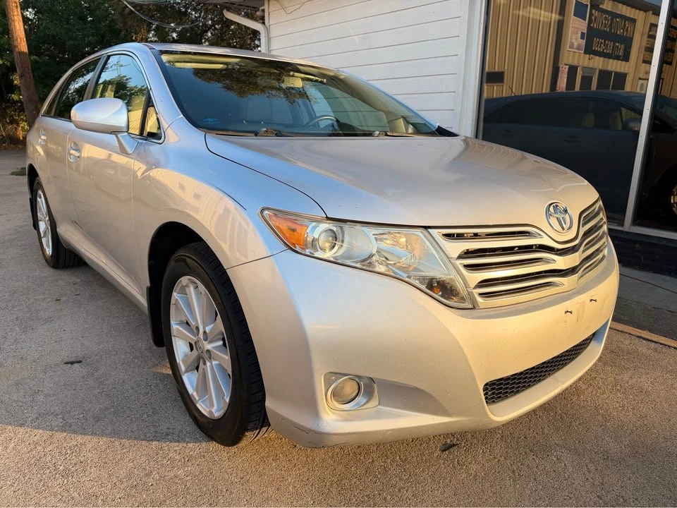 2010 Toyota Venza - Image 8 of 16