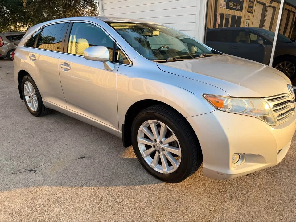 2010 Toyota Venza - Image 7 of 16