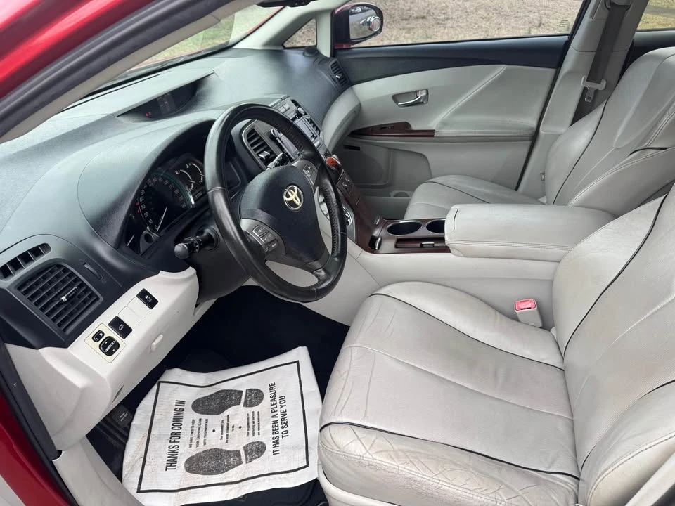 2010 Toyota Venza - Image 6 of 10