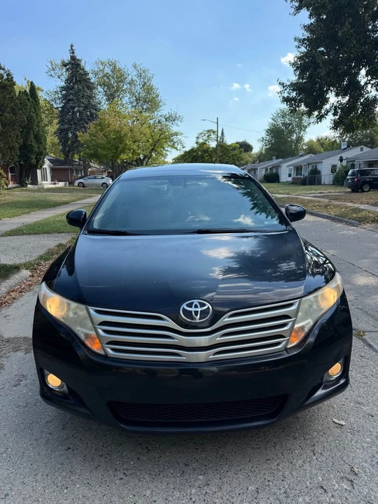 2010 Toyota Venza - Image 3 of 17
