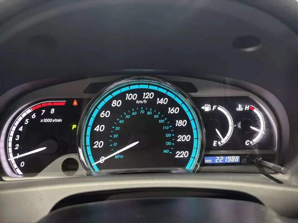 2010 Toyota Venza - Image 13 of 15