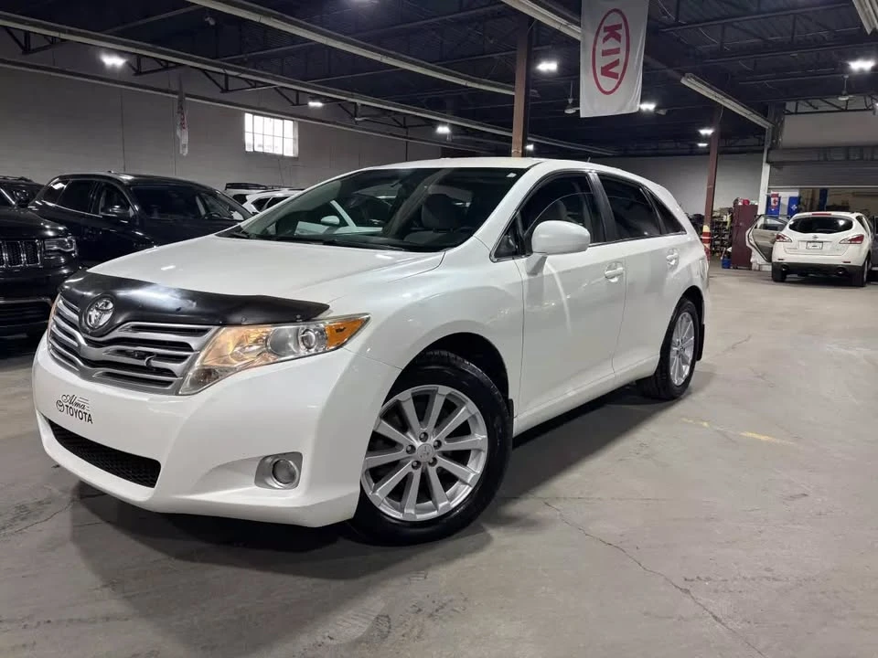 2010 Toyota Venza - Image 2 of 15