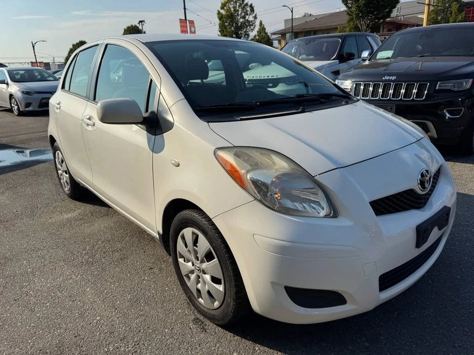 2010 Toyota Yaris - Image 7 of 16