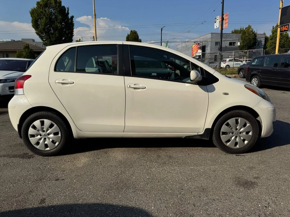 2010 Toyota Yaris - Image 6 of 16
