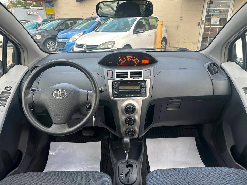 2010 Toyota Yaris - Image 17 of 17