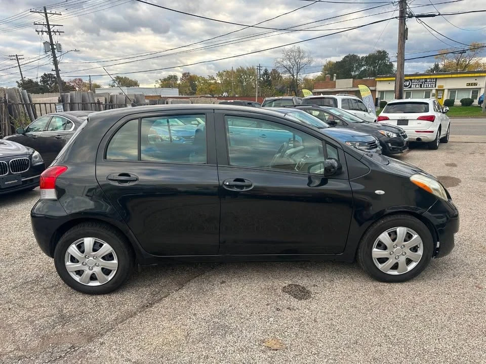 2010 Toyota Yaris - Image 3 of 17