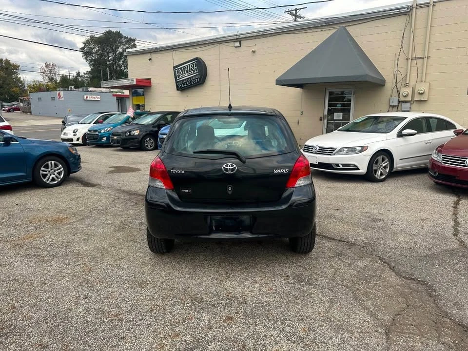 2010 Toyota Yaris - Image 8 of 17