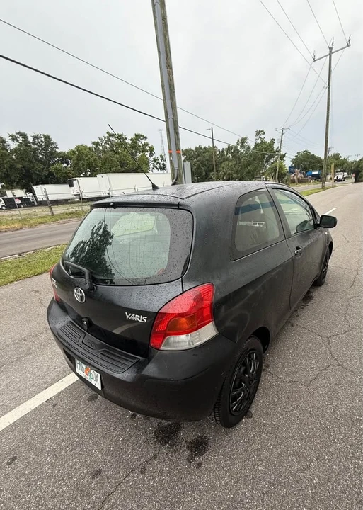2010 Toyota Yaris - Image 5 of 11