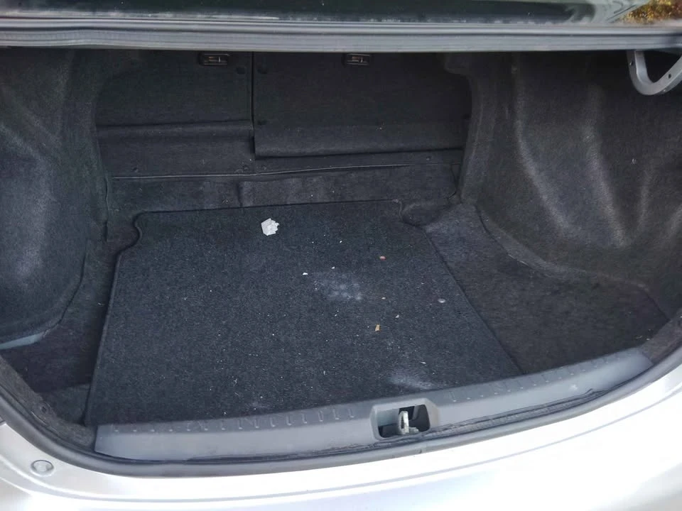 2010 Toyota Yaris - Image 5 of 12