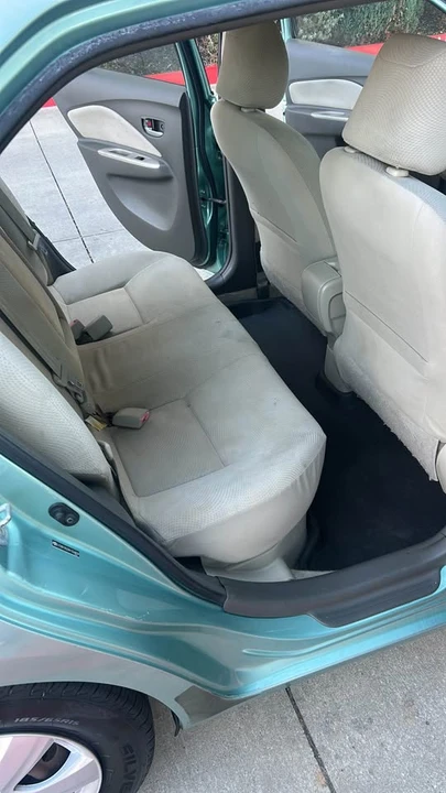 2010 Toyota Yaris - Image 10 of 18