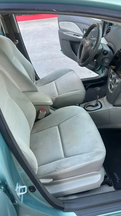 2010 Toyota Yaris - Image 15 of 18