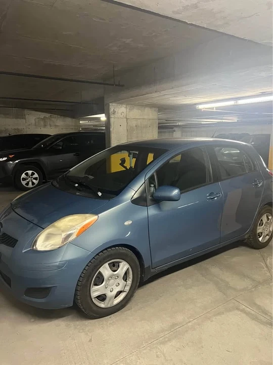 2010 Toyota Yaris - Image 11 of 13