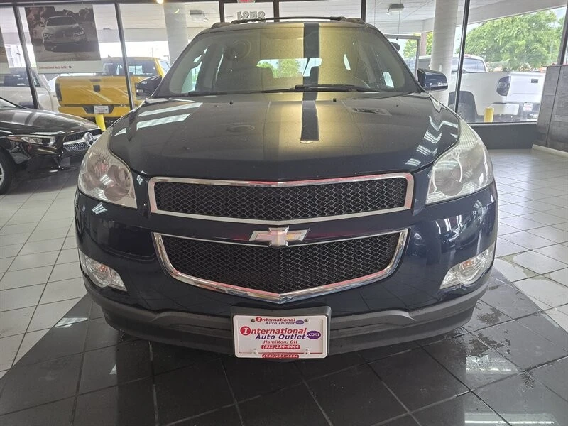 2010 Chevrolet Traverse - Image 2 of 4