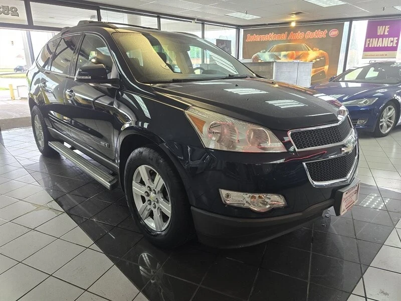 2010 Chevrolet Traverse - Image 3 of 4