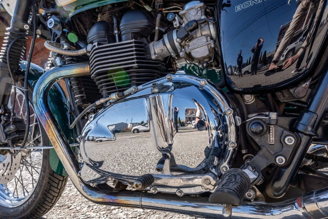 2010 Triumph New Bonneville - Image 6 of 7