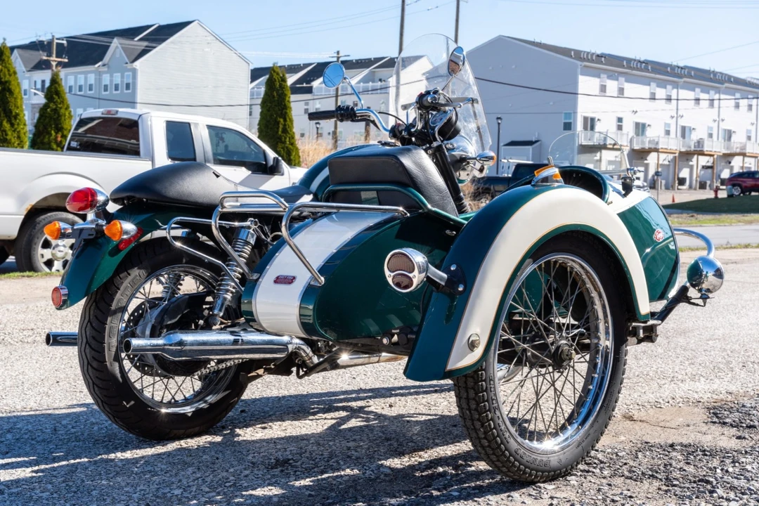 2010 Triumph New Bonneville - Image 2 of 7