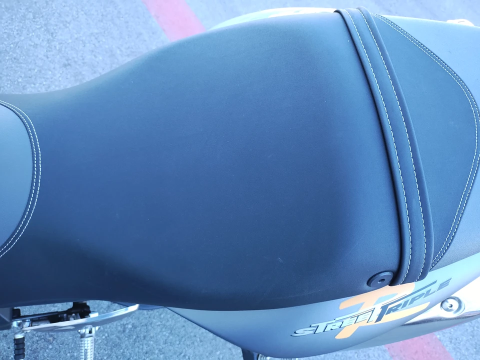2010 Triumph Speed Triple - Image 21 of 31