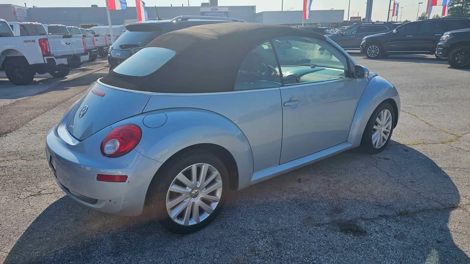 2010 Volkswagen New Beetle - Image 4 of 7