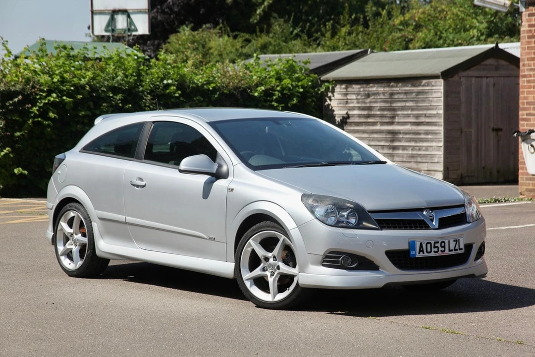2010 Vauxhall - Image 3 of 30