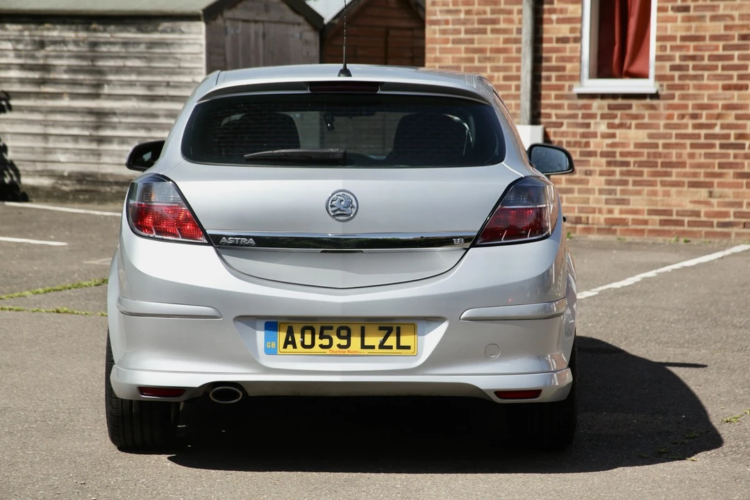 2010 Vauxhall - Image 26 of 30