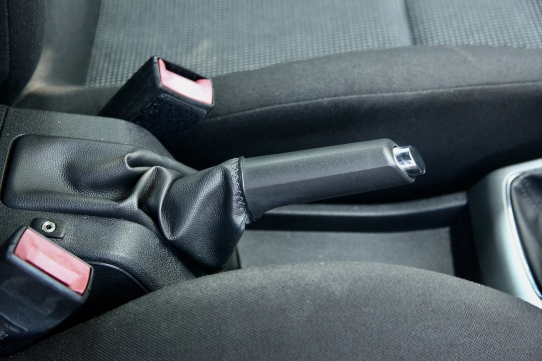 2010 Vauxhall - Image 15 of 30