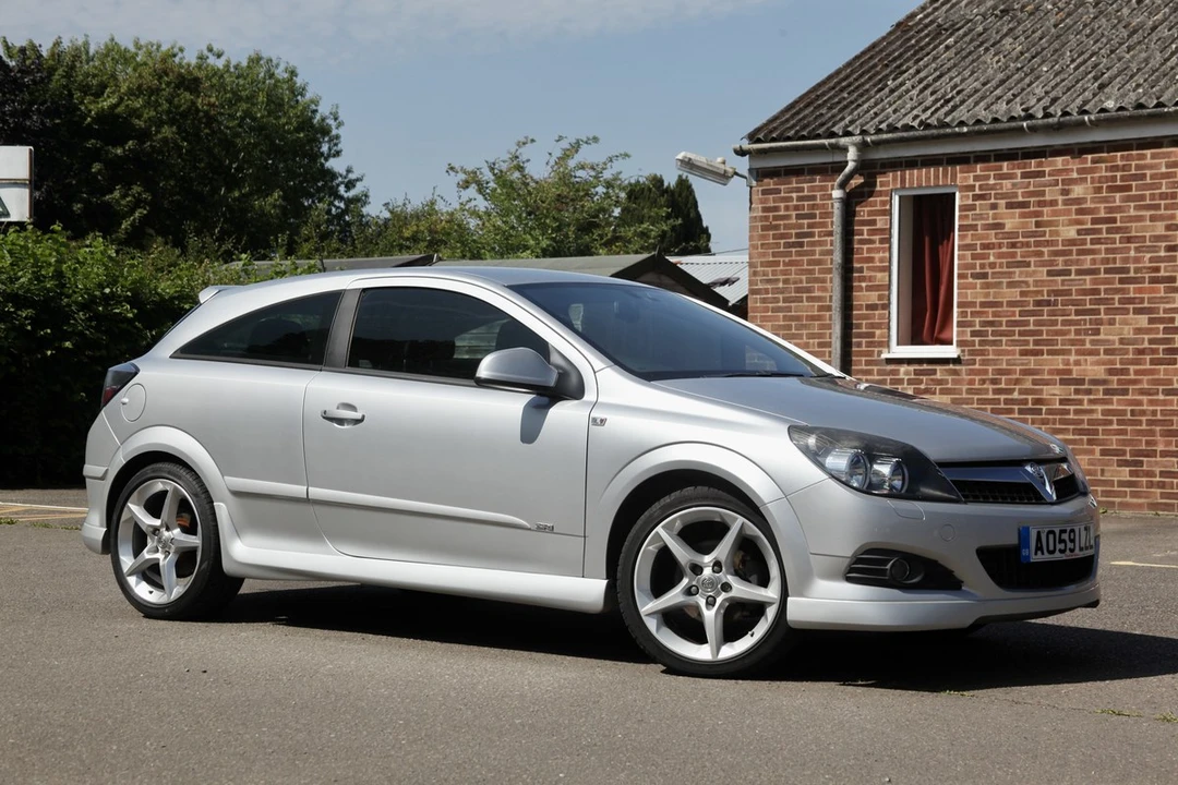 2010 Vauxhall - Image 9 of 30