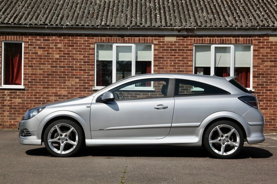 2010 Vauxhall - Image 22 of 30