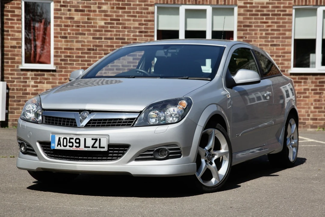 2010 Vauxhall - Image 7 of 30