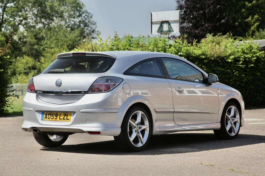2010 Vauxhall - Image 25 of 30