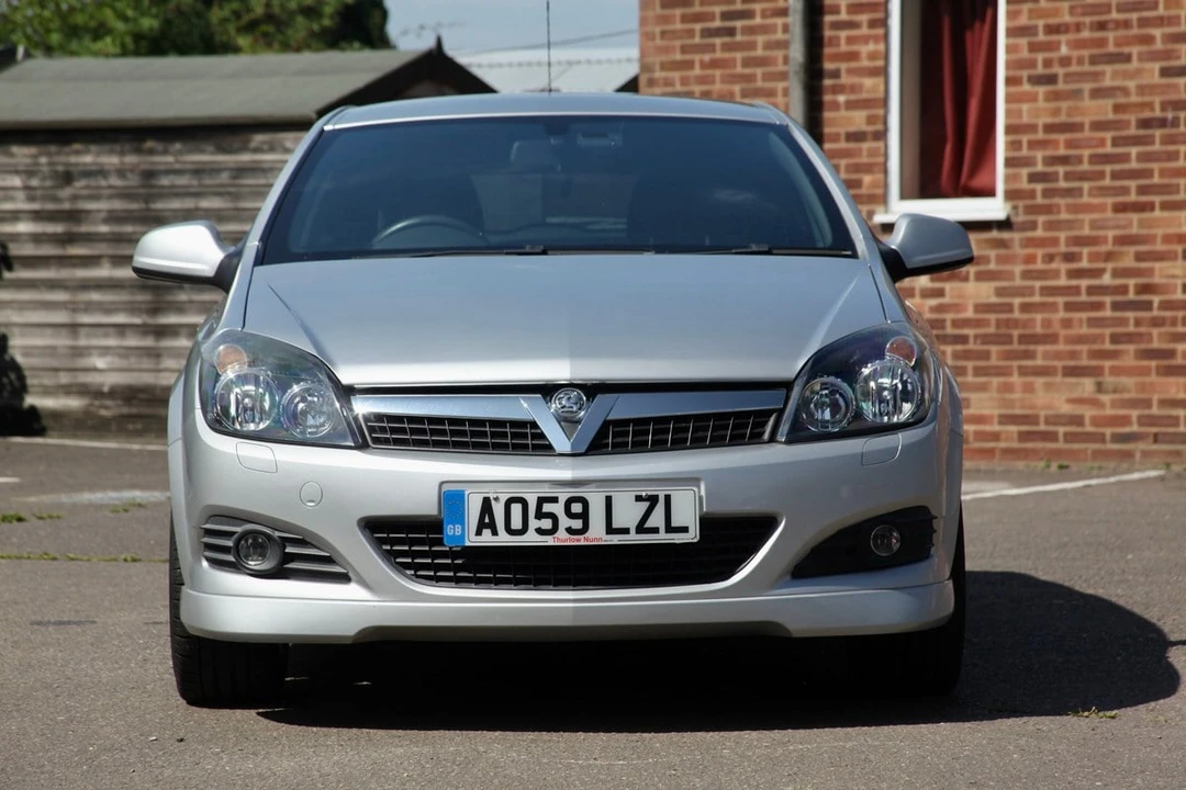 2010 Vauxhall - Image 14 of 30