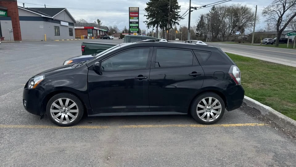 2010 Pontiac Vibe - Image 3 of 7