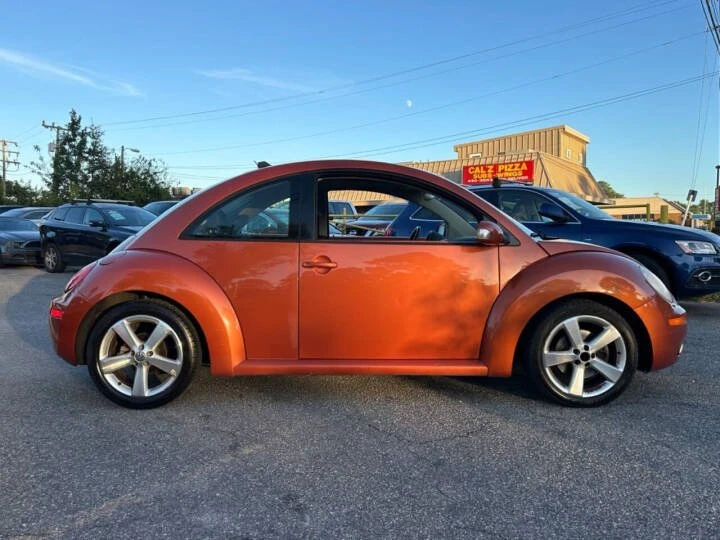 2010 Volkswagen New Beetle - Image 4 of 20