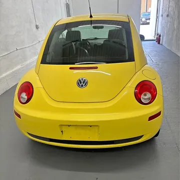 2010 Volkswagen Beetle 1.8T Classic Hatchback 2D