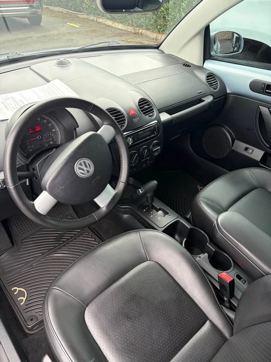 2010 Volkswagen New Beetle - Image 4 of 4