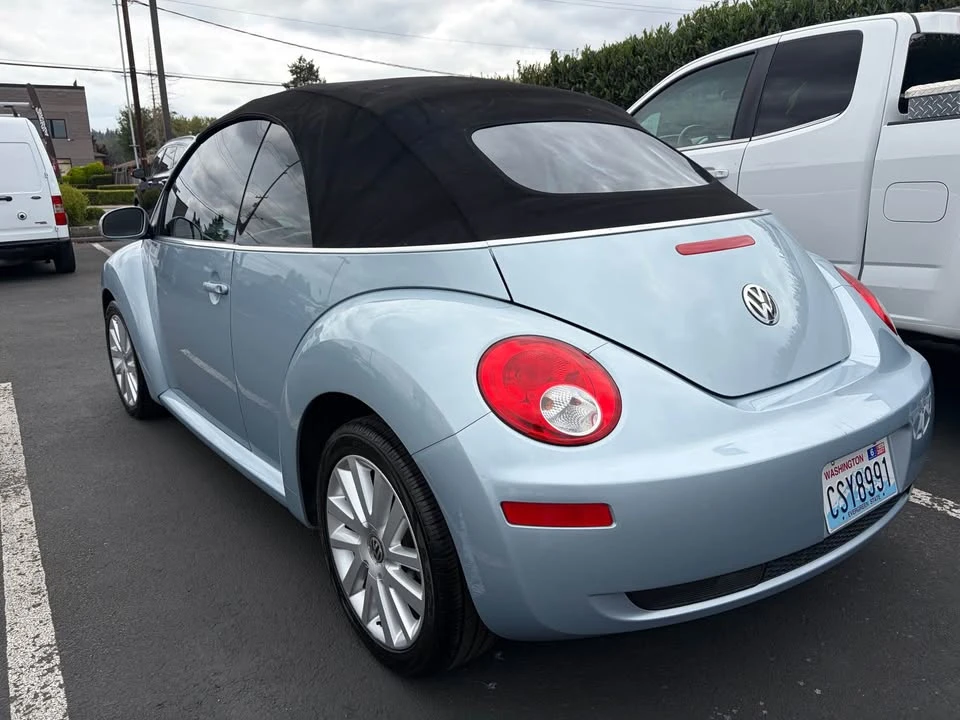 2010 Volkswagen New Beetle - Image 3 of 4