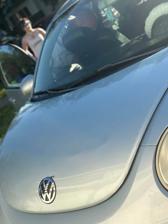 2010 Volkswagen New Beetle - Image 3 of 8