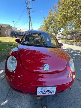 2010 Volkswagen Beetle 1.8T SE Hatchback 2D