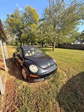 2010 Volkswagen Beetle 1.8T SE Hatchback 2D