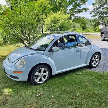 2010 Volkswagen Beetle 2.0T Final Edition SEL Hatchback