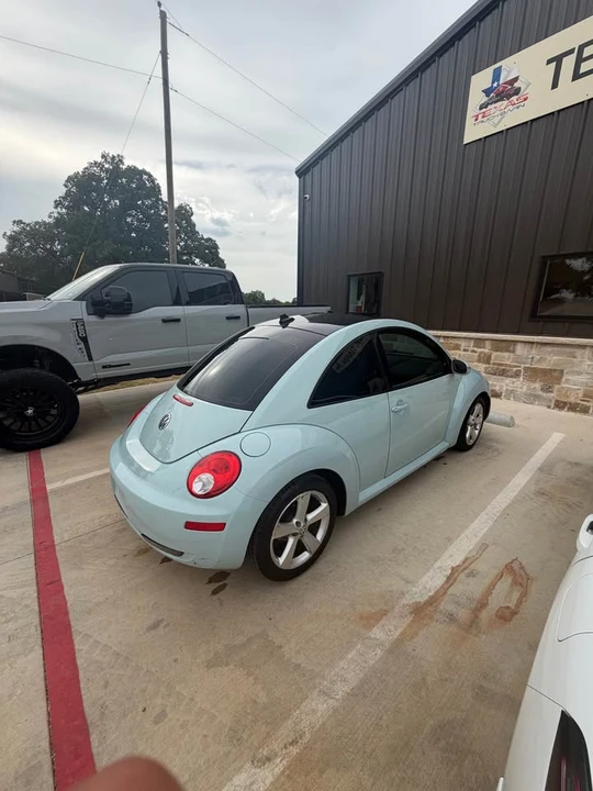 2010 Volkswagen New Beetle - Image 5 of 5